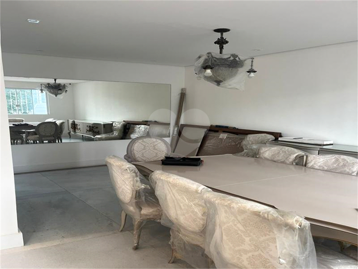 Foto REO1116967
