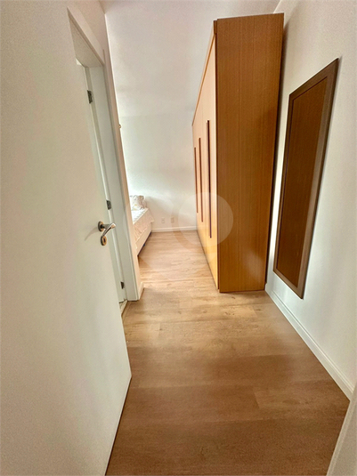Foto REO1117019