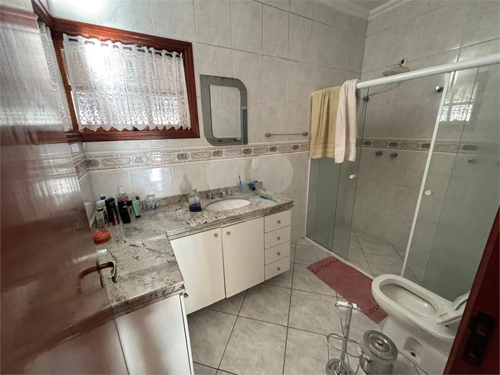 Foto REO1117038