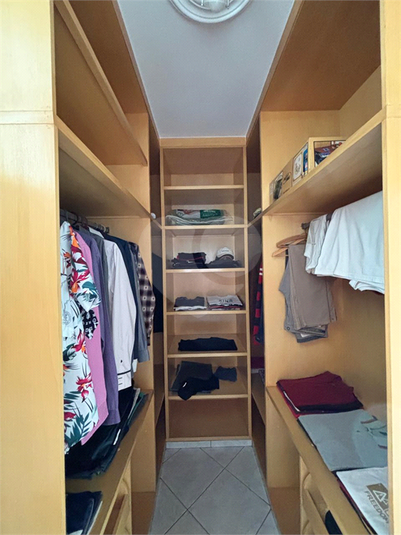 Foto REO1117038