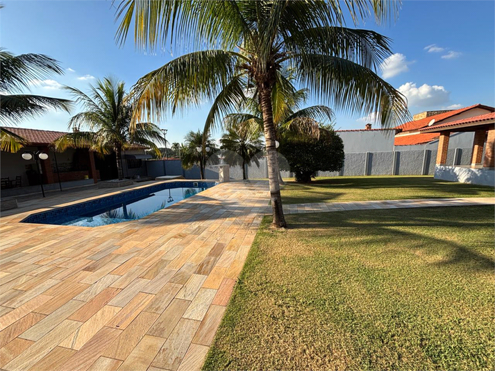 Foto REO1117038