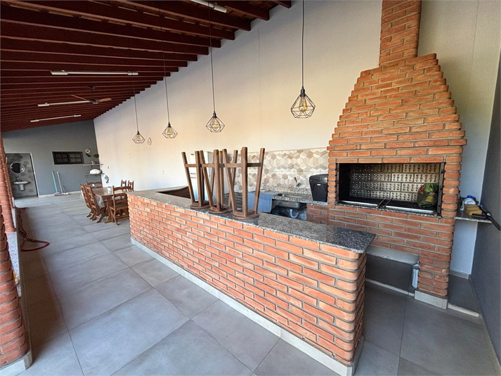 Foto REO1117038