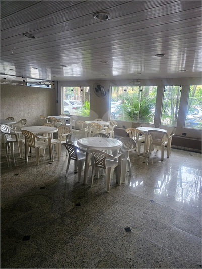 Foto REO1117039