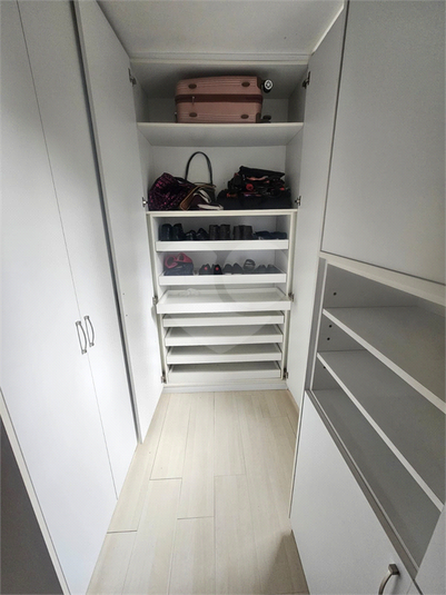 Foto REO1117039