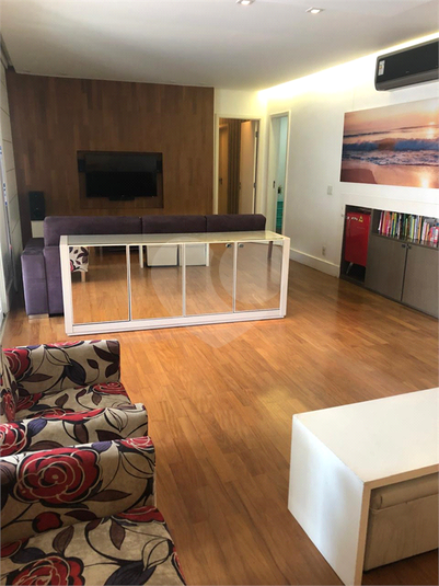 Foto REO1117164