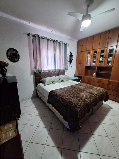 Foto REO1117180
