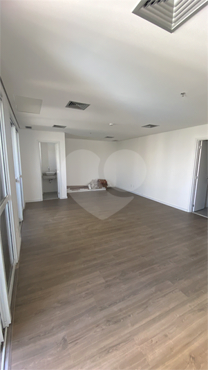 Sala de 45 metros expansível até 135.