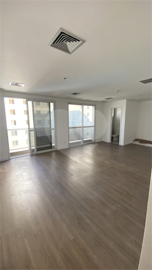 Sala de 45 metros expansível até 135.