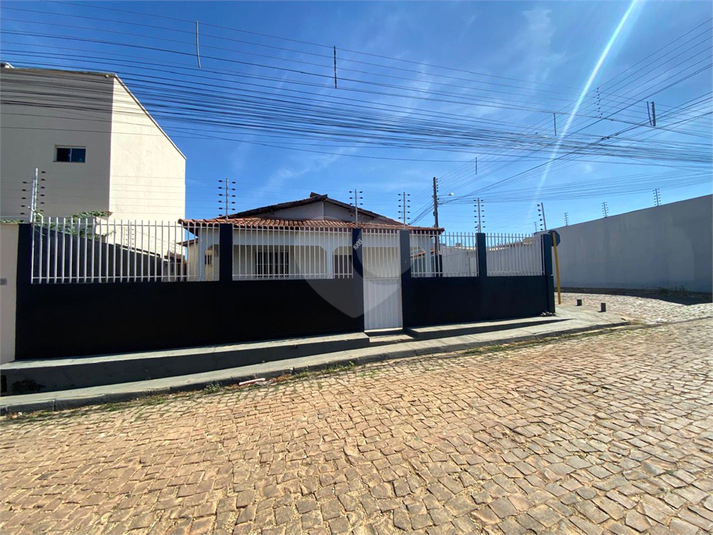 Foto REO1117207