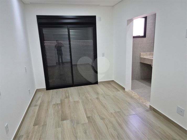 Foto REO1117251