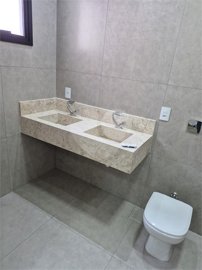 Foto REO1117251