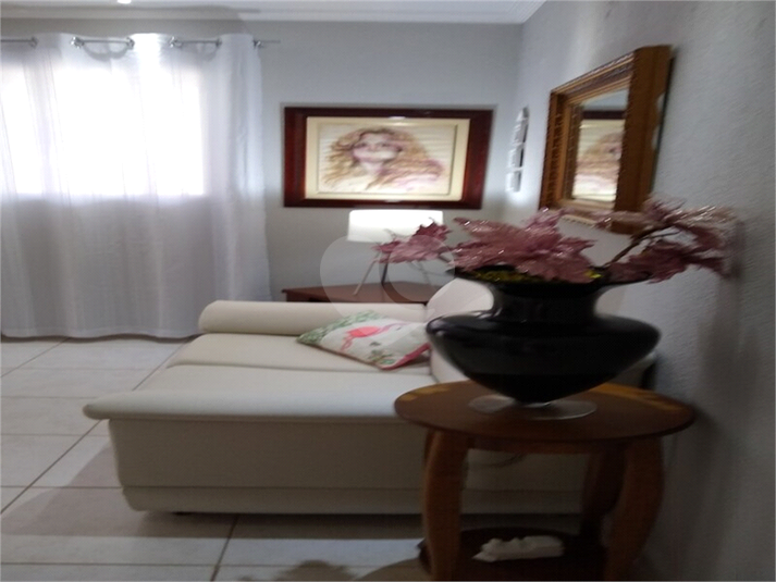 Foto REO1117318