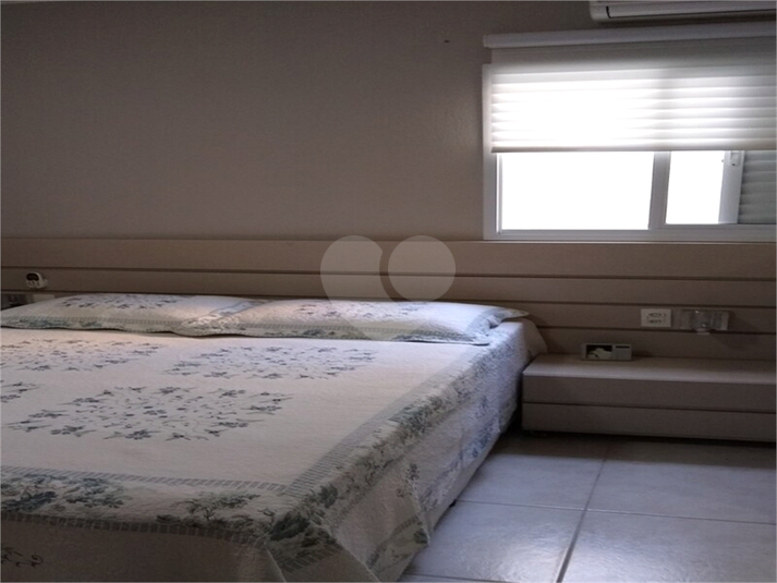 Foto REO1117318