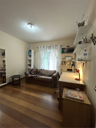Foto REO1117320