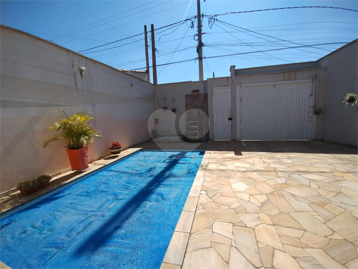 Foto REO1117326