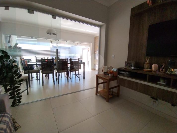 Foto REO1117326