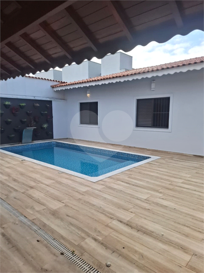 Foto REO1117334