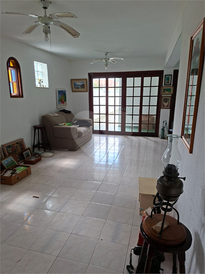 Foto REO1117336