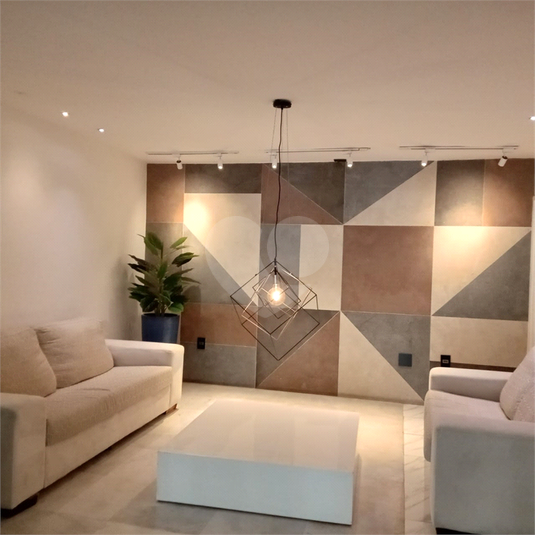 Foto REO1117356