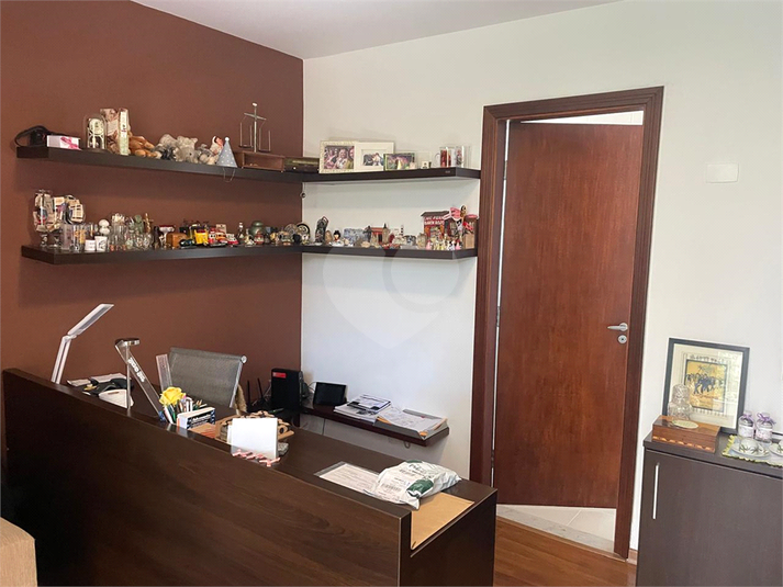 Foto REO1117381