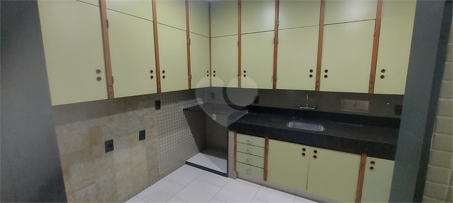 Foto REO1117423