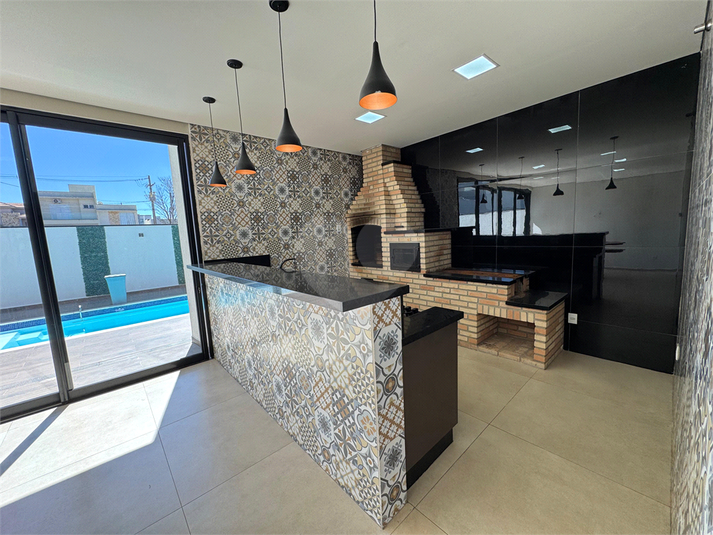 Foto REO1117441