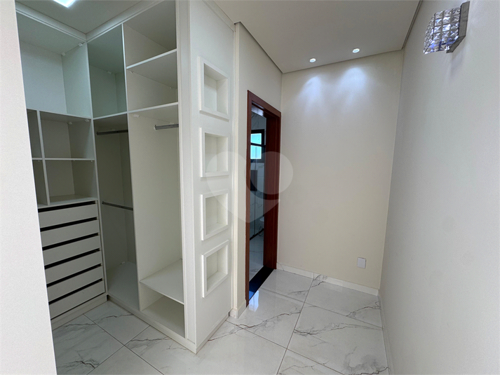 Foto REO1117441