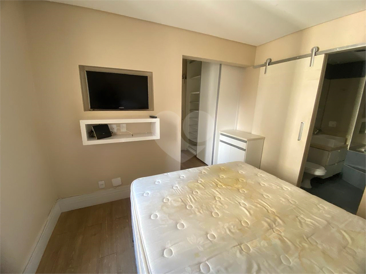Foto REO1117467