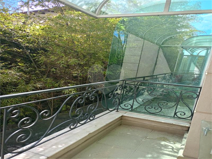 Foto REO1117474