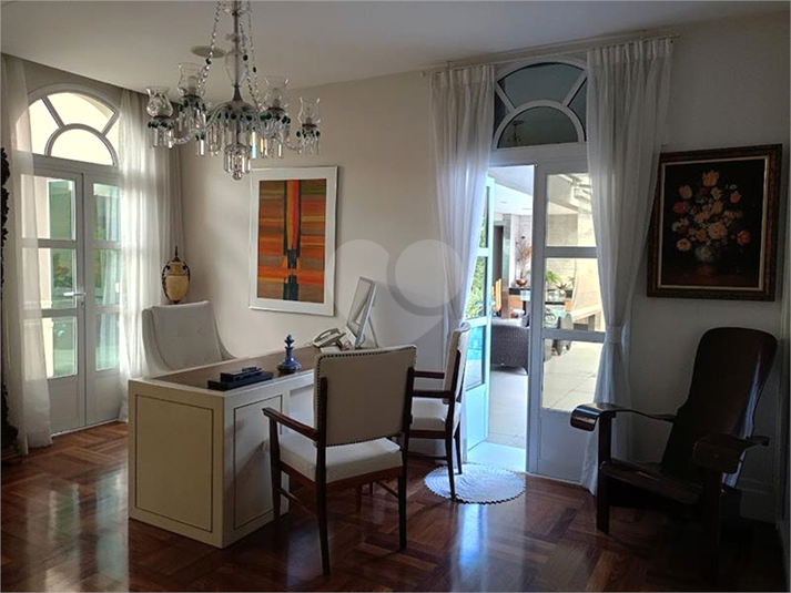 Foto REO1117474