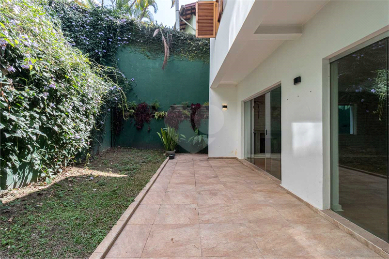 Foto REO1117480