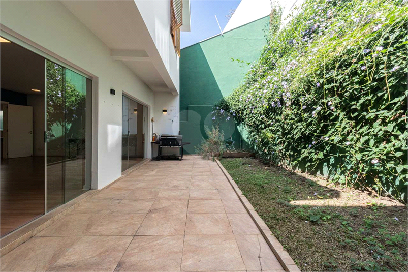 Foto REO1117480
