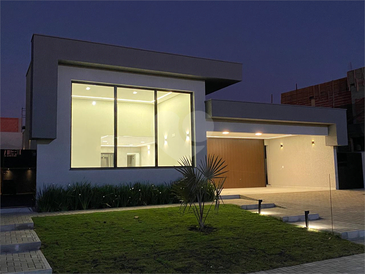 Foto REO1117524