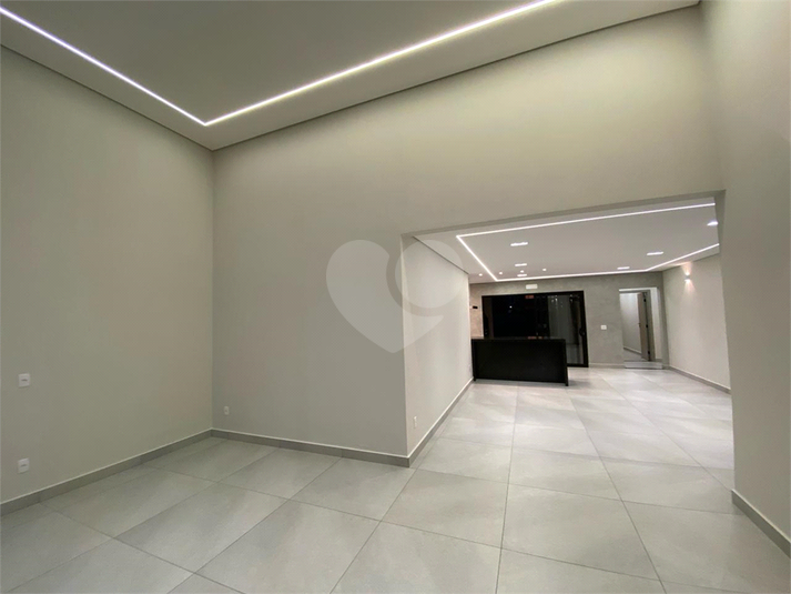 Foto REO1117524