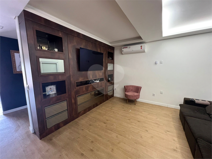 Foto REO1117531