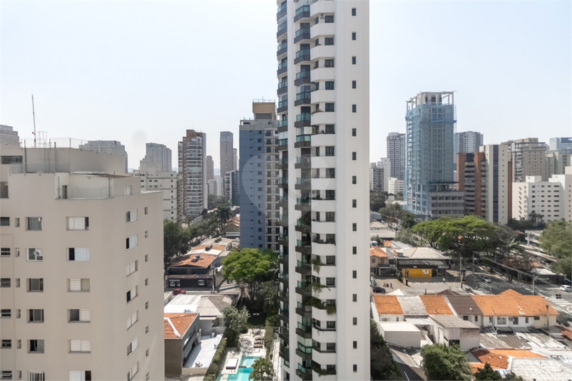 Foto REO1117636