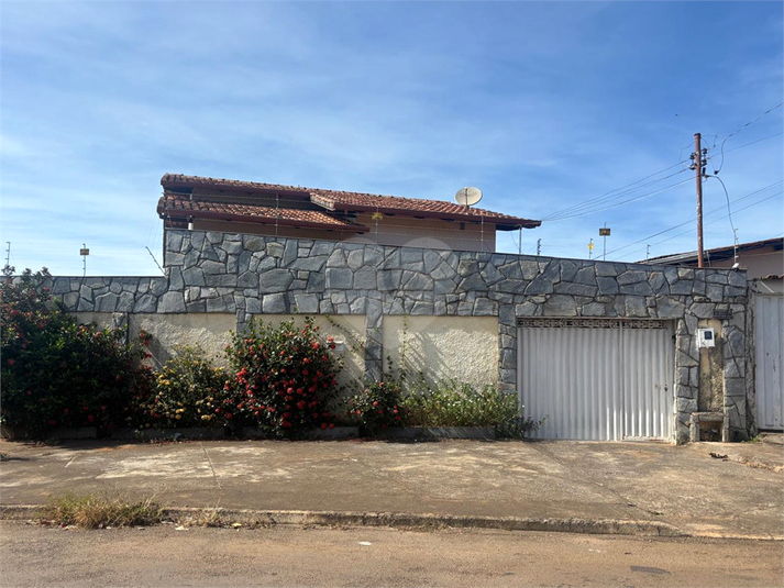 Foto REO1117663
