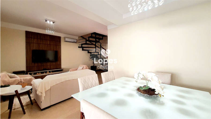Foto REO1117675