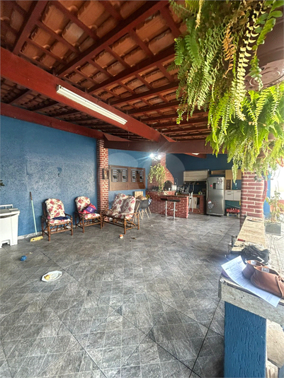 Foto REO1117685
