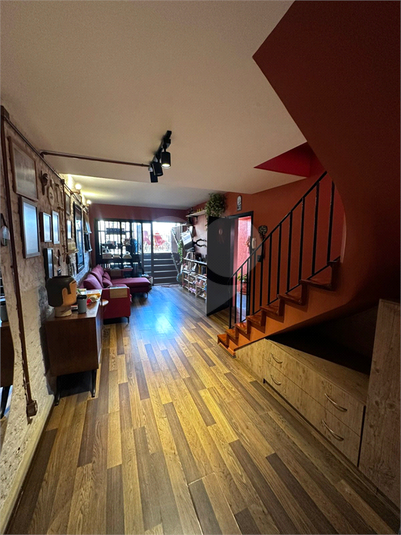 Foto REO1117715