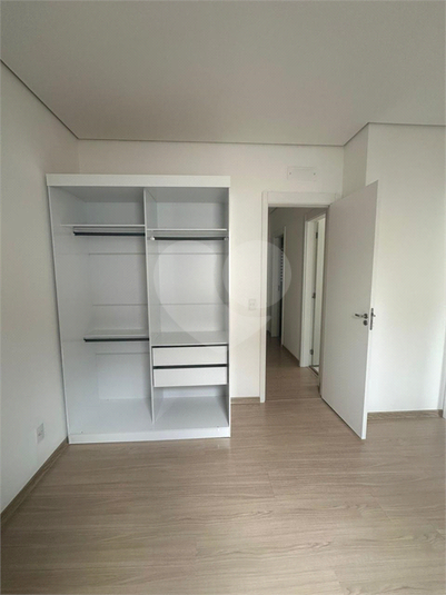 Foto REO1117740