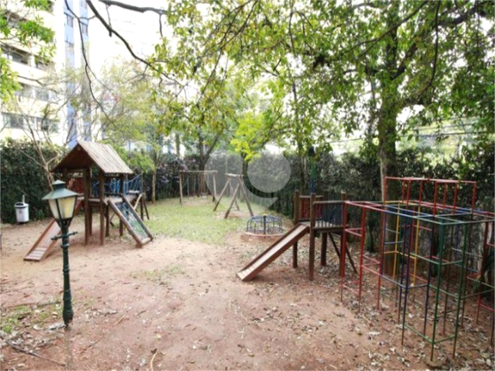 Foto REO1117765