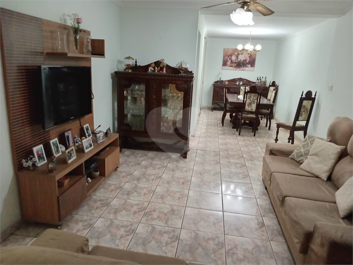 Foto REO1117766