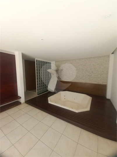 Foto REO1117773