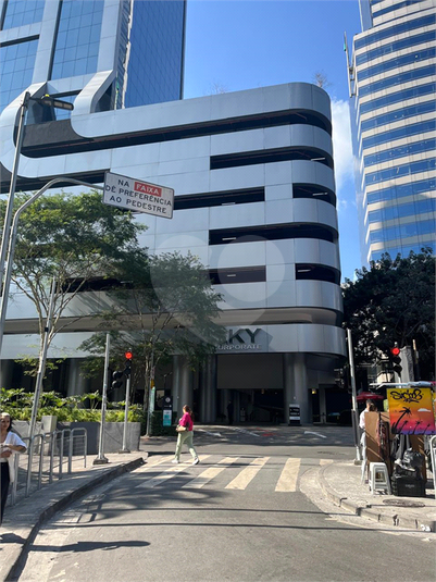 Foto REO1117787