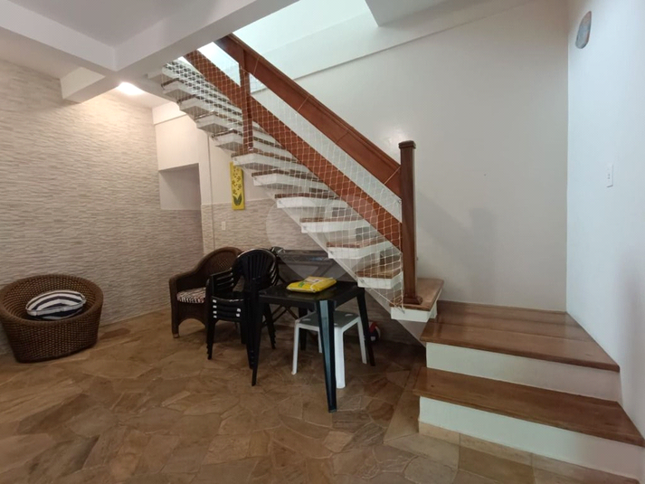 Foto REO1117830