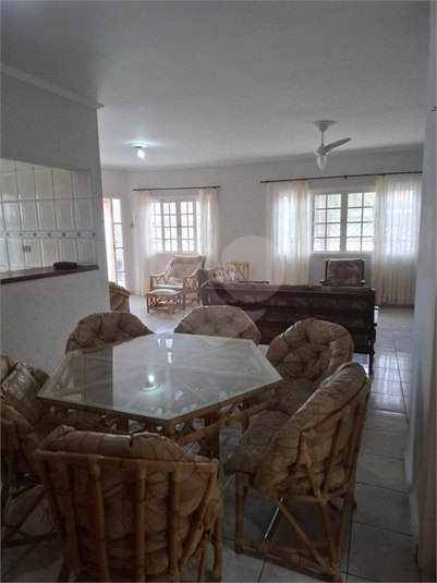 Foto REO1117834