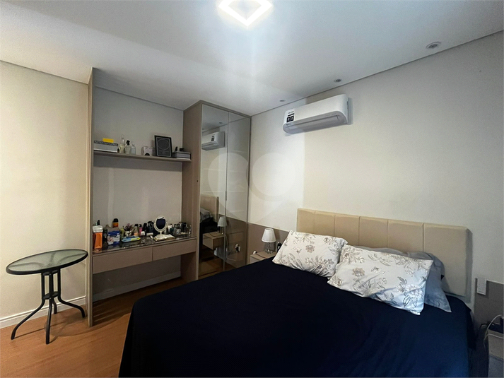 Foto REO1117850
