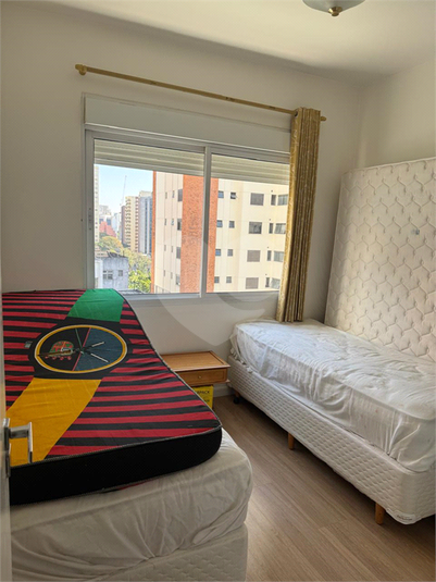 Foto REO1117855