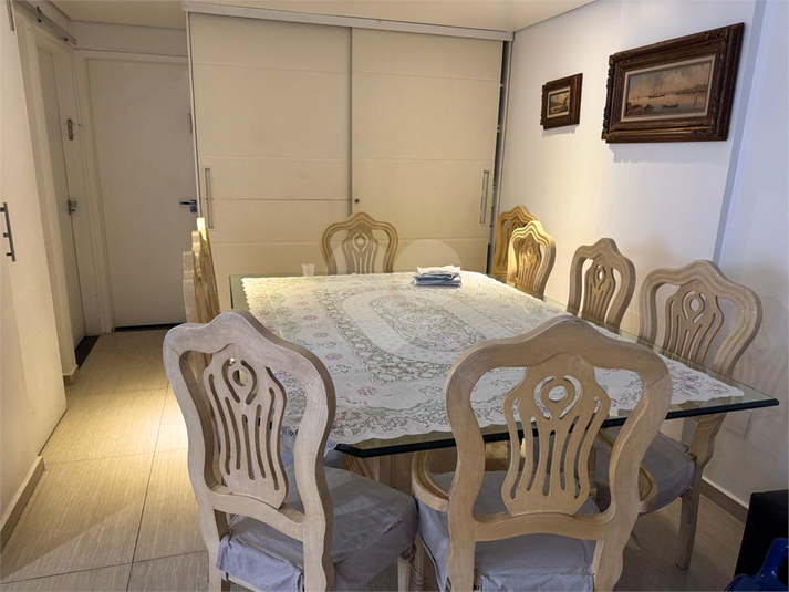 Foto REO1117855